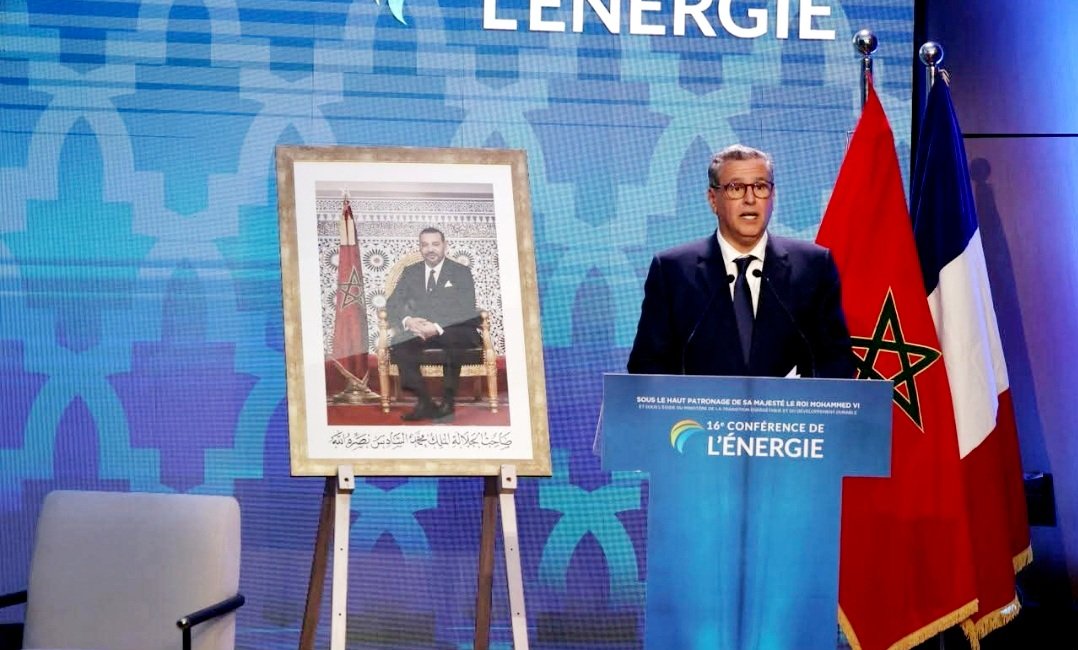 أخنوش من ورزازات: المغرب يكرّس موقعه كقوة طاقية إقليمية