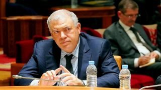 وزارة الداخلية تحذر من تدخلات غير قانونية في مواجهة “سيارات النقل عبر التطبيقات”