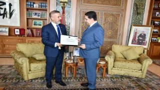 استقبال رسمي لنائب رئيس مجلس الوزراء العراقي يحمل دعوة لجلالة الملك للمشاركة في القمة العربية ببغداد