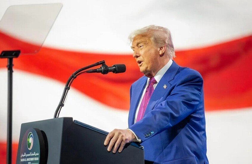 ترامب يسعى للتوسط في أوكرانيا : مكالمات مرتقبة مع بوتين و زيلينسكي لبحث وقف إطلاق النار