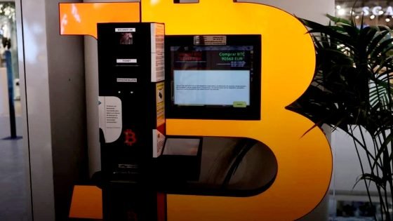 بتكوين تتجاوز 95 ألف دولار مع تراجع النمو الاقتصادي الأمريكي