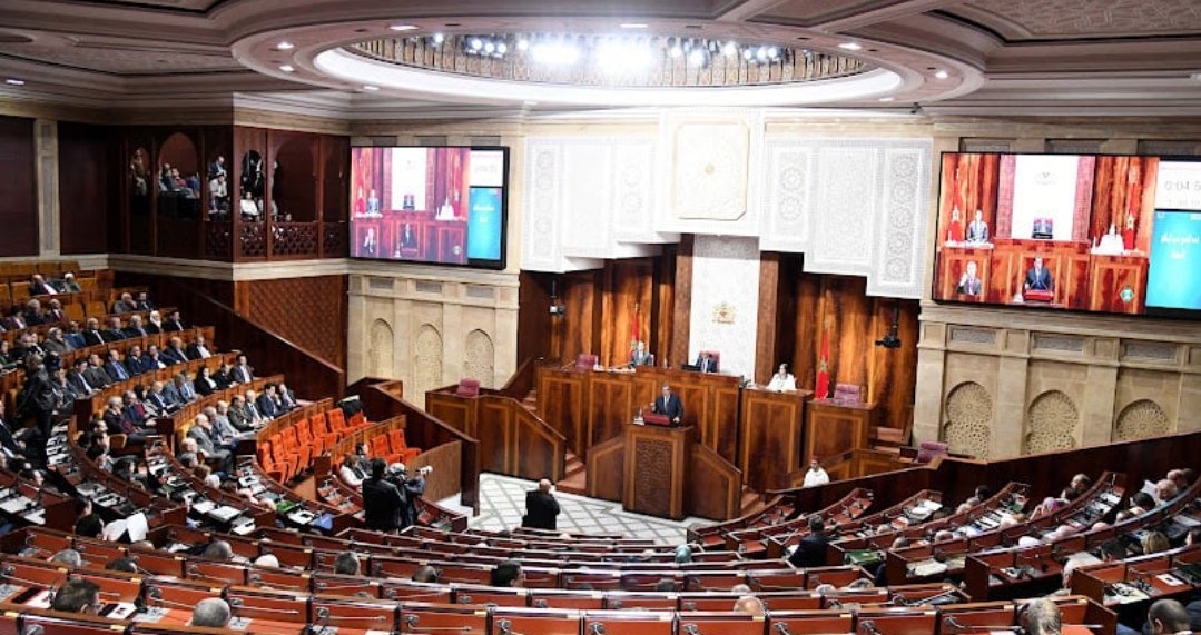 معارضة البرلمان تتفق و تقترب من تفعيل ملتمس رقابة لإسقاط الحكومة