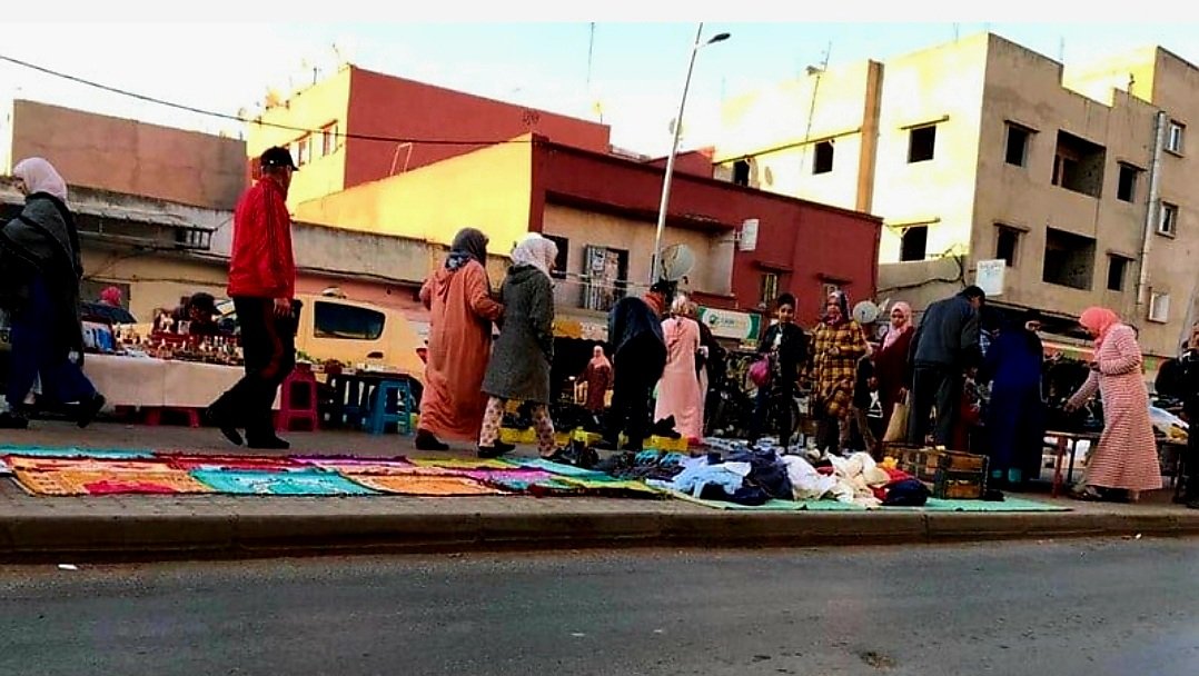 التجارة الجائلة بالمغرب: تحديات مستمرة رغم برامج التنظيم