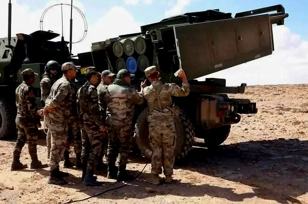 الجيش المغربي يشرع في استخدام حي لمنظومة “هيمارس” خلال مناورات “الأسد الإفريقي”