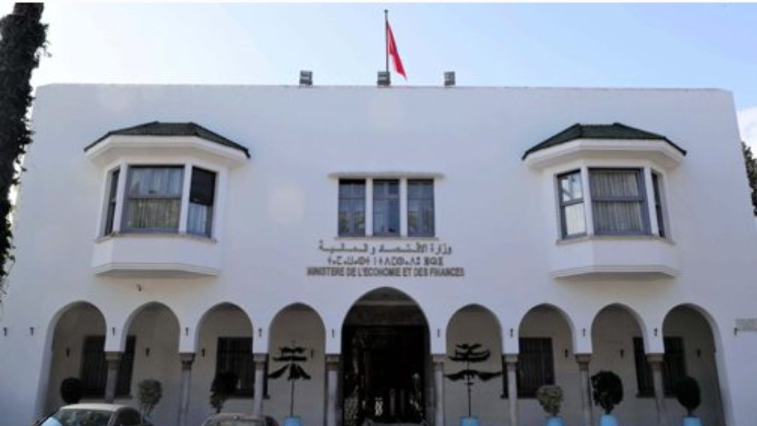 تحقيقات مالية في تعثر مشاريع عمومية بسبب سحب مفاجئ للضمانات البنكية