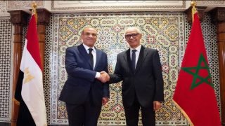 الطالبي العلمي يبحث مع وزير الخارجية المصري سبل تعزيز التعاون البرلماني واحترام سيادة الدول