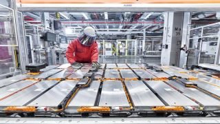 تفاصيل إستثمارات جديدة في صناعة بطاريات السيارات الكهربائية بالمغرب