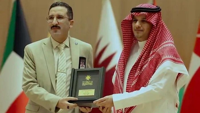 تتويج دولي لإطار جامعي مغربي بجائزة التميز في التعلم الالكتروني