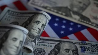 تقرير : مشروع قانون الضرائب الأمريكي سيزيد العجز بـ2.42 تريليون دولار خلال 10 سنوات