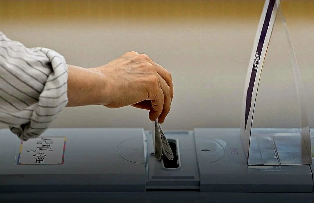 الكوريون الجنوبيون يصوّتون لاختيار رئيس جديد وسط وعود بالتغيير بعد اضطرابات سياسية