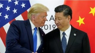 ترامب يصف الرئيس الصيني بـ”الصارم جدًا” وسط تصاعد التوترات التجارية بين واشنطن وبكين