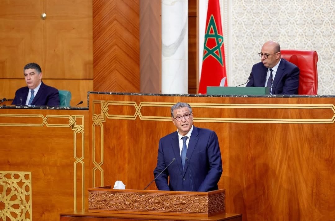 عزيز أخنوش: بين سلطان المال وتحديات الحكم… من يصنع من؟