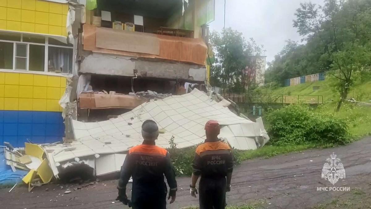 زلزال قوي يهز روسيا وتحذيرات من تسونامي في المحيط الهادئ