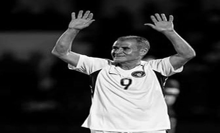 رحيل أسطورة الكرة المغربية.. أحمد فرس في ذمة الله