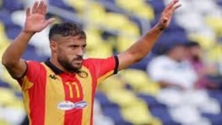 إطلاق سراح يوسف بلايلي بعد توقيفه في مطار باريس بسبب مشادة على متن طائرة