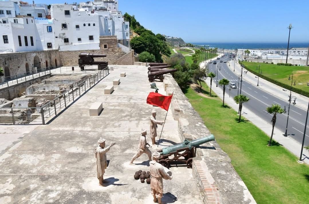 القوات المسلحة الملكية تتسلم “برج دار البارود” بطنجة للحفاظ على التراث العسكري المغربي