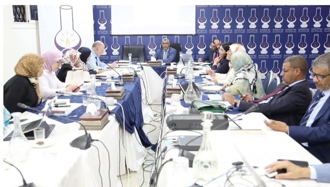 العدالة والتنمية يطالب برأي مؤسسات دستورية في قانون تنظيم الصحافة