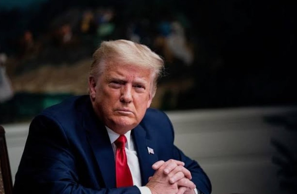 ترامب يجدد تهديده لبريكس: “سنوقف أي محاولة لتقويض الدولار الأمريكي”