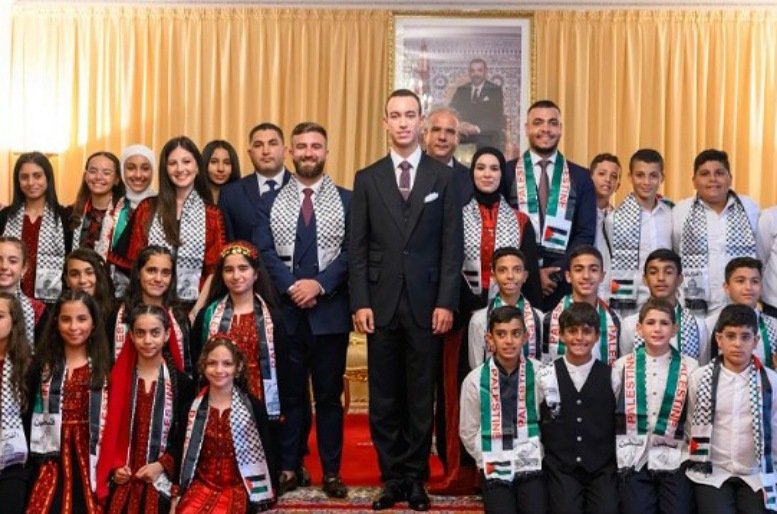 صاحب السمو الملكي ولي العهد الأمير مولاي الحسن يستقبل الأطفال المقدسيين المشاركين في الدورة الـ 16 للمخيم الصيفي لوكالة بيت مال القدس الشريف