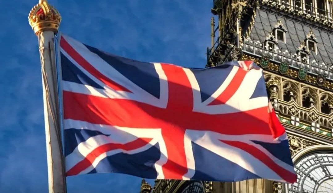 تباطؤ ملحوظ في قطاع الخدمات البريطاني وسط انخفاض حاد في الطلبات الجديدة