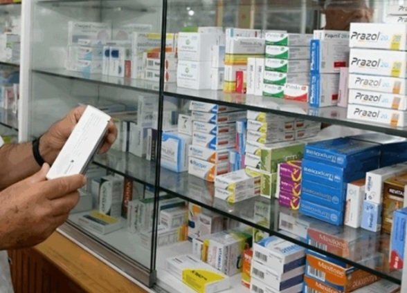 صيادلة المغرب يحتجون ضد مشروع مرسوم يهدد استقرار القطاع