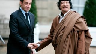 السجن خمس سنوات لساركوزي في قضية تمويل حملته الرئاسية بأموال القذافي