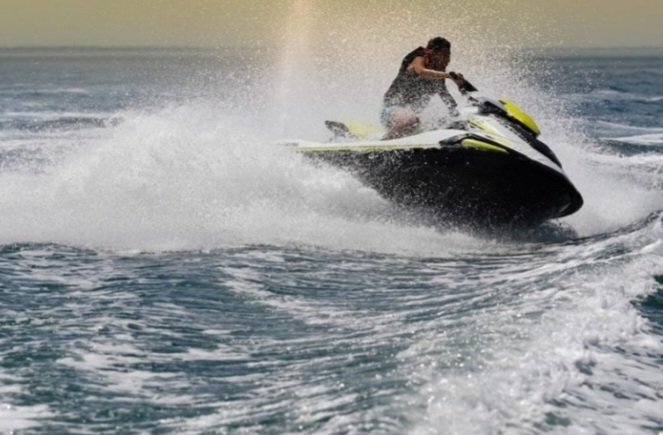 إجراءات جديدة للحد من فوضى “جيت سكي” بشواطئ المملكة