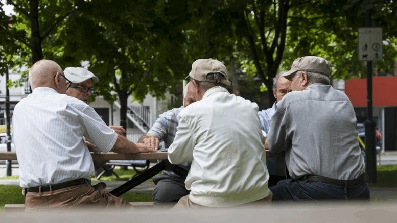 دراسة: شيخوخة السكان وهجرة الأدمغة تشكلان تهديدا لسوق الشغل في المغرب