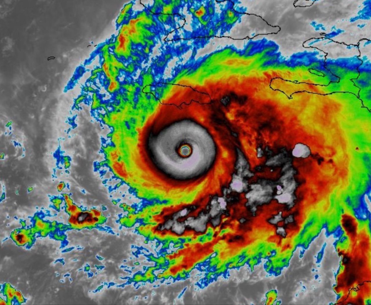 إعصار “ميليسا”.. الأعنف منذ 170 عامًا يهدد بتكرار كارثة “غيلبرت”