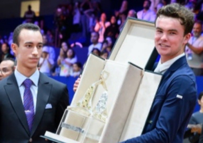 صاحب السمو الملكي ولي العهد الأمير مولاي الحسن يترأس بالجديدة حفل تسليم الجائزة الكبرى لصاحب الجلالة الملك محمد السادس للقفز على الحواجز