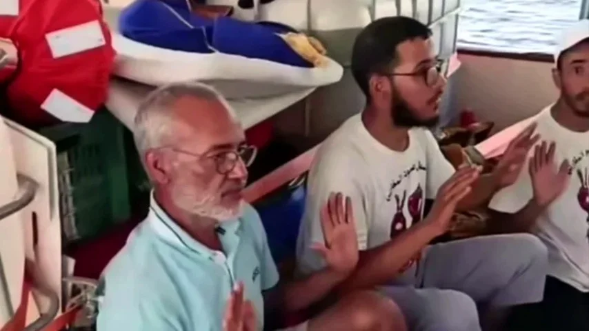 نهاية أزمة “أسطول الصمود”.. مغاربة بين المفرج عنهم في أولى دفعات الترحيل