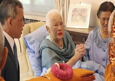 وفاة الملكة الأم سيريكيت عن عمر ناهز 93عاماً