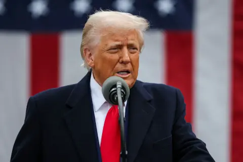 ترامب يعلن نهاية “الكابوس الطويل” وبداية فجر جديد للسلام في الشرق الأوسط