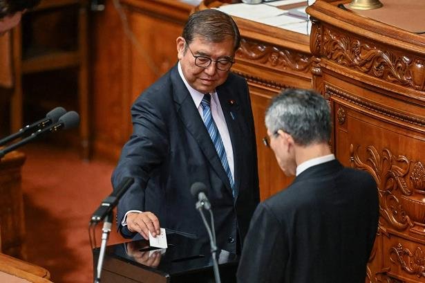 البرلمان الياباني يصوت الثلاثاء المقبل لاختيار رئيس وزراء جديد