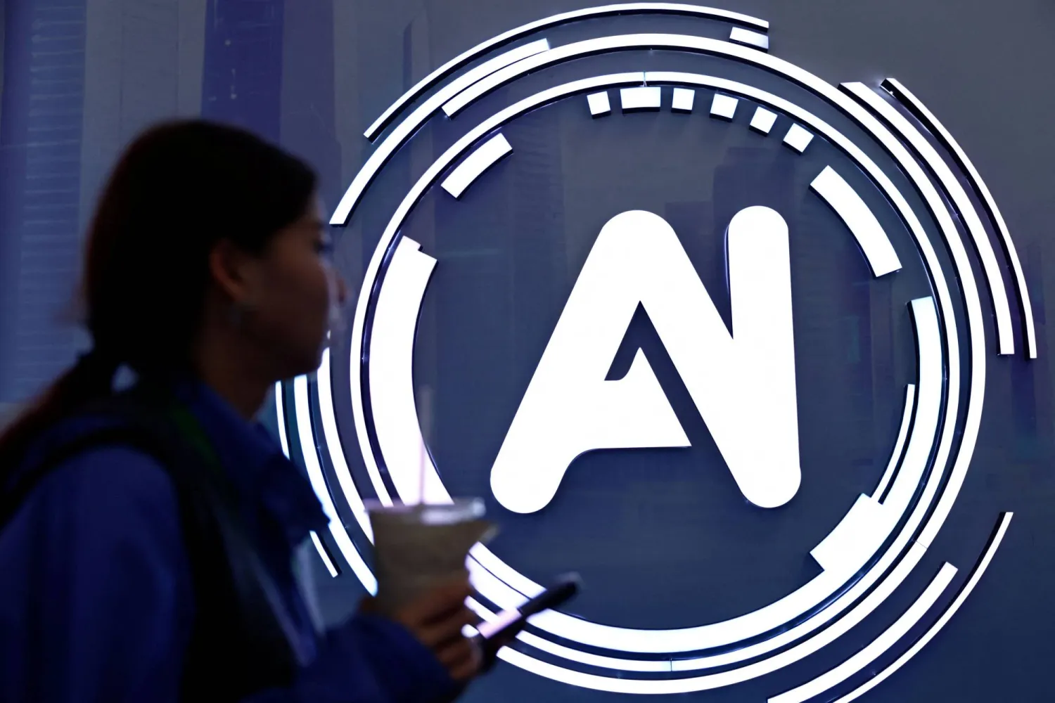 ضغوط تدفع الاتحاد الأوروبي لتخفيف ضوابط الذكاء الاصطناعي والخصوصية