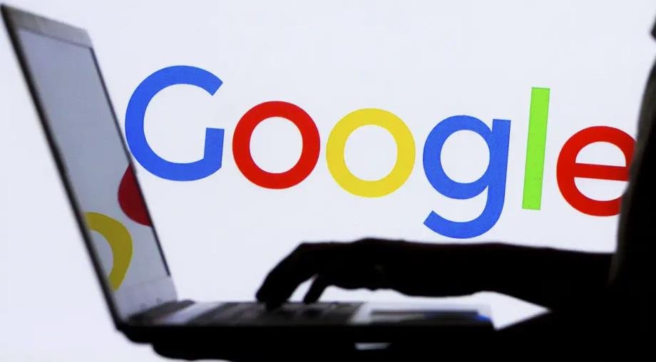 الاتحاد الأوروبي يحقق في ممارسات “غوغل” المتعلقة بترتيب محتوى ناشري الأخبار