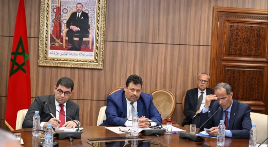 تصويت بالأغلبية على مشروع إعادة تنظيم المجلس الوطني للصحافة وسط انقسام حاد داخل لجنة التعليم