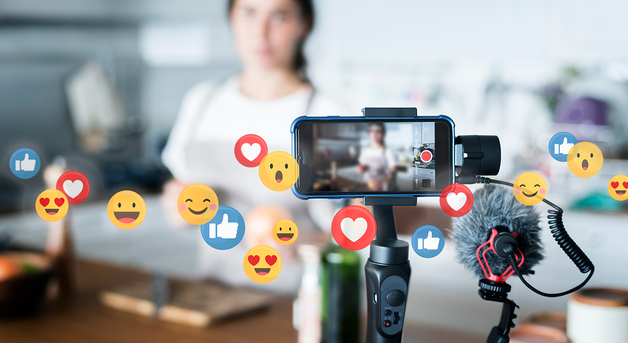 اليونسكو تشدد على الثقافة الرقمية وحماية صناع المحتوى والشباب