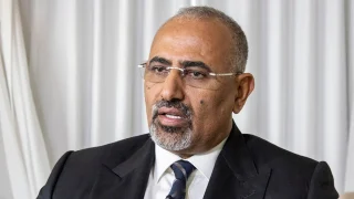 الزبيدي يفر إلى الإمارات: بداية أزمة جنوب اليمن