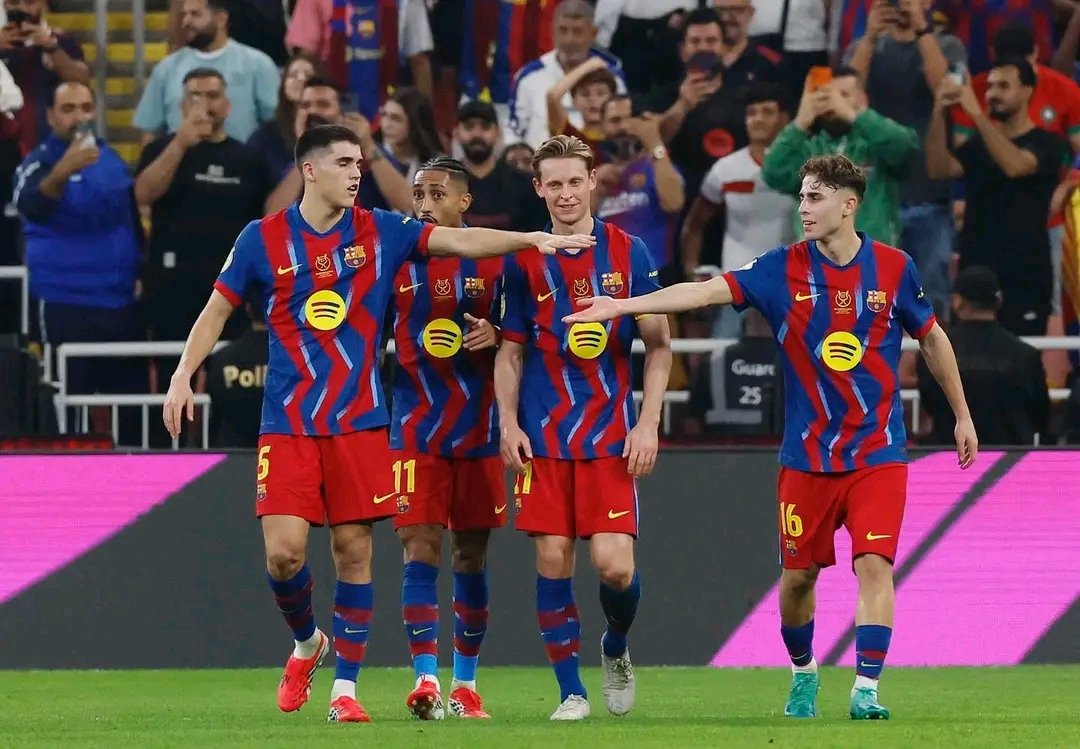 برشلونة يكتسح أتلتيك بلباو بخماسية ويبلغ نهائي السوبر الإسباني