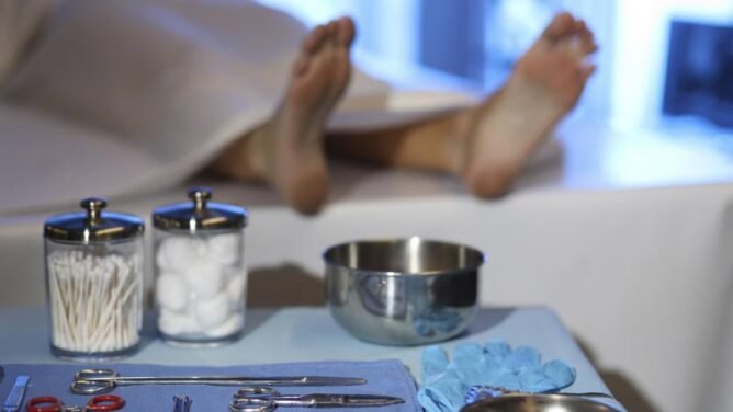 حين تتحول مشرحة البيضاء إلى مرآة للأزمة الصحية: أكثر من 23 تشريحا يوميا وأطباء على حافة الإنهاك