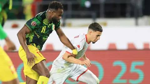 مالي تُقصي تونس بركلات الترجيح وتبلغ ربع نهائي “كان 2025”