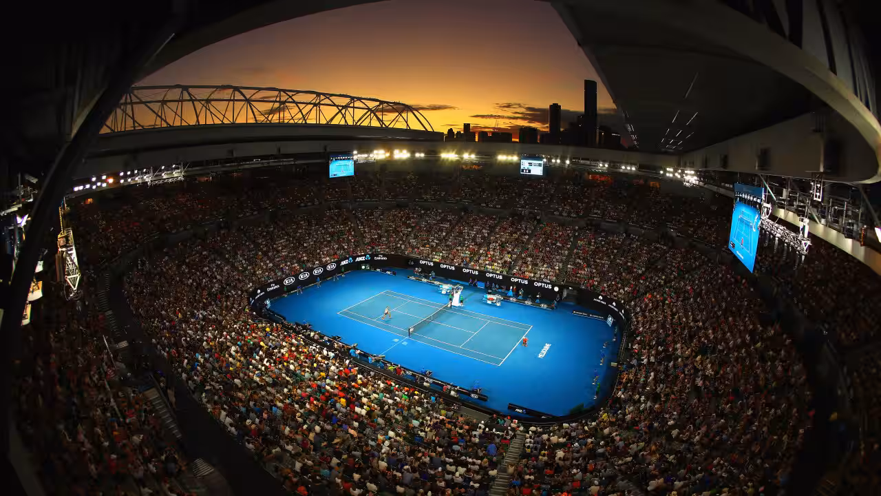 أستراليا المفتوحة ترفع الستار: نجوم يؤكدون الهيمنة ومفاجآت مبكرة تعيد رسم ملامح البطولة