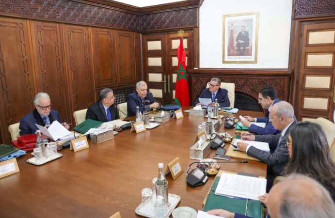 الحكومة تصادق على تحديد 31 أكتوبر «عيد الوحدة» وعطلة وطنية