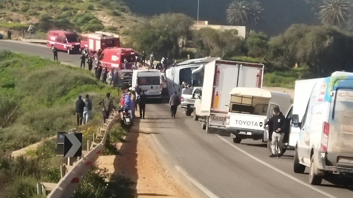 مصرع أربعة موظفين أمنيين وإصابة 26 في حادث حافلة أمنية جنوب المملكة