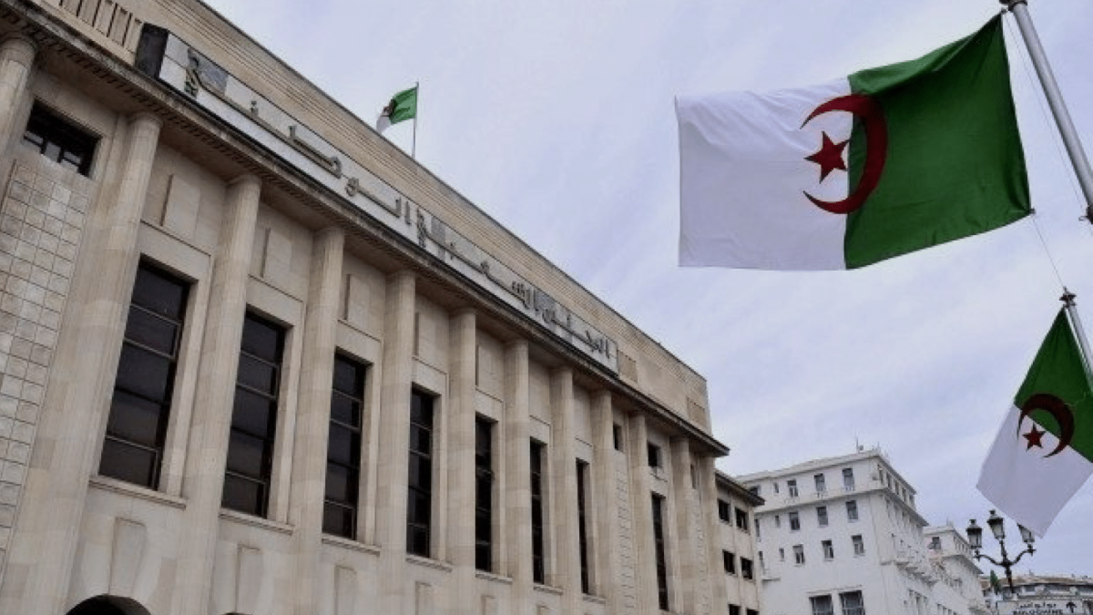 جنسية تحت المراقبة… الجزائر تدخل تشديدات غير مسبوقة على قواعد السحب والتجريد