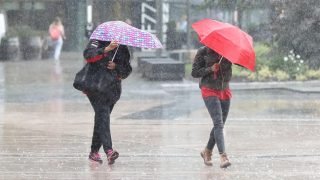 منطقة طنجة على صفيح رطب… أمطار رعدية قوية تعود اليوم!