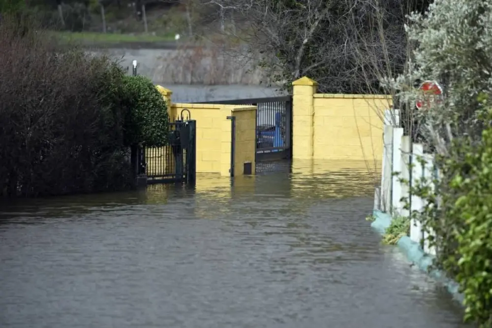 انهيار سد في قلب البرتغال يشعل جدلا واسعا… وتأهب حكومي لتبرير “أسوأ أزمة مناخية منذ سنوات”