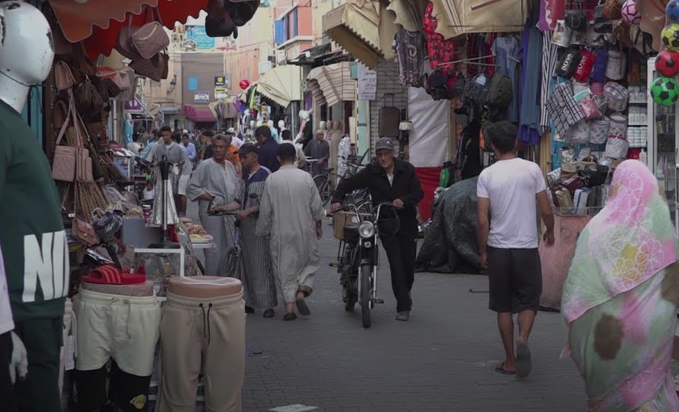 تزنيت في رمضان.. اقتصاد موسمي ينبض بالحياة وينعش فئات واسعة رغم تحديات التنظيم