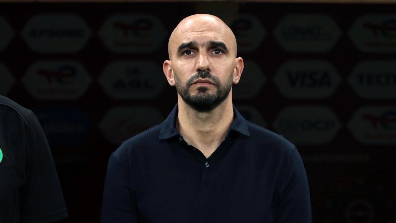 من بطل وطني إلى هدف للانتقاد: موقف محرج يضع الركراكي في مواجهة غضب الشارع